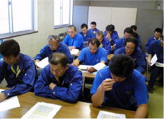 飛越運送：社内研修